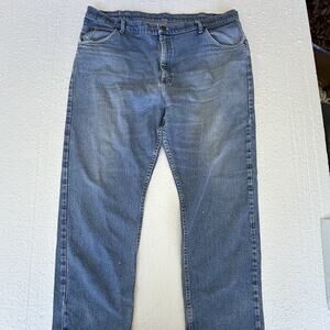 Men's Medium Wash Wrangler 97FXVMD Denim Jeans Size 42 x 30